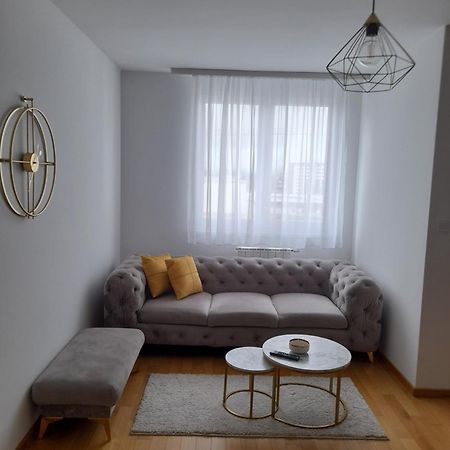Apartman Lena Баня Лука Екстериор снимка