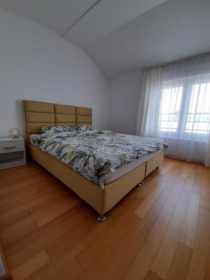 Apartman Lena Баня Лука Екстериор снимка