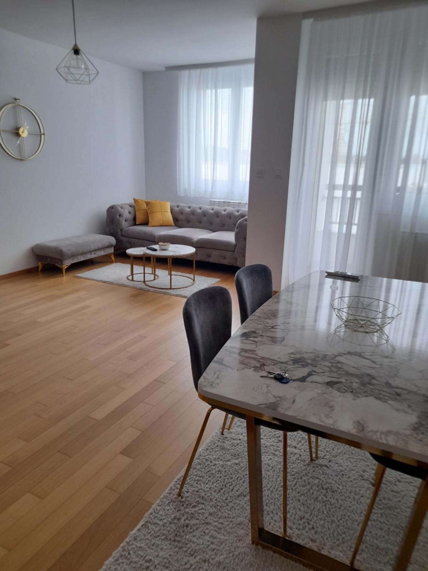 Apartman Lena Баня Лука Екстериор снимка