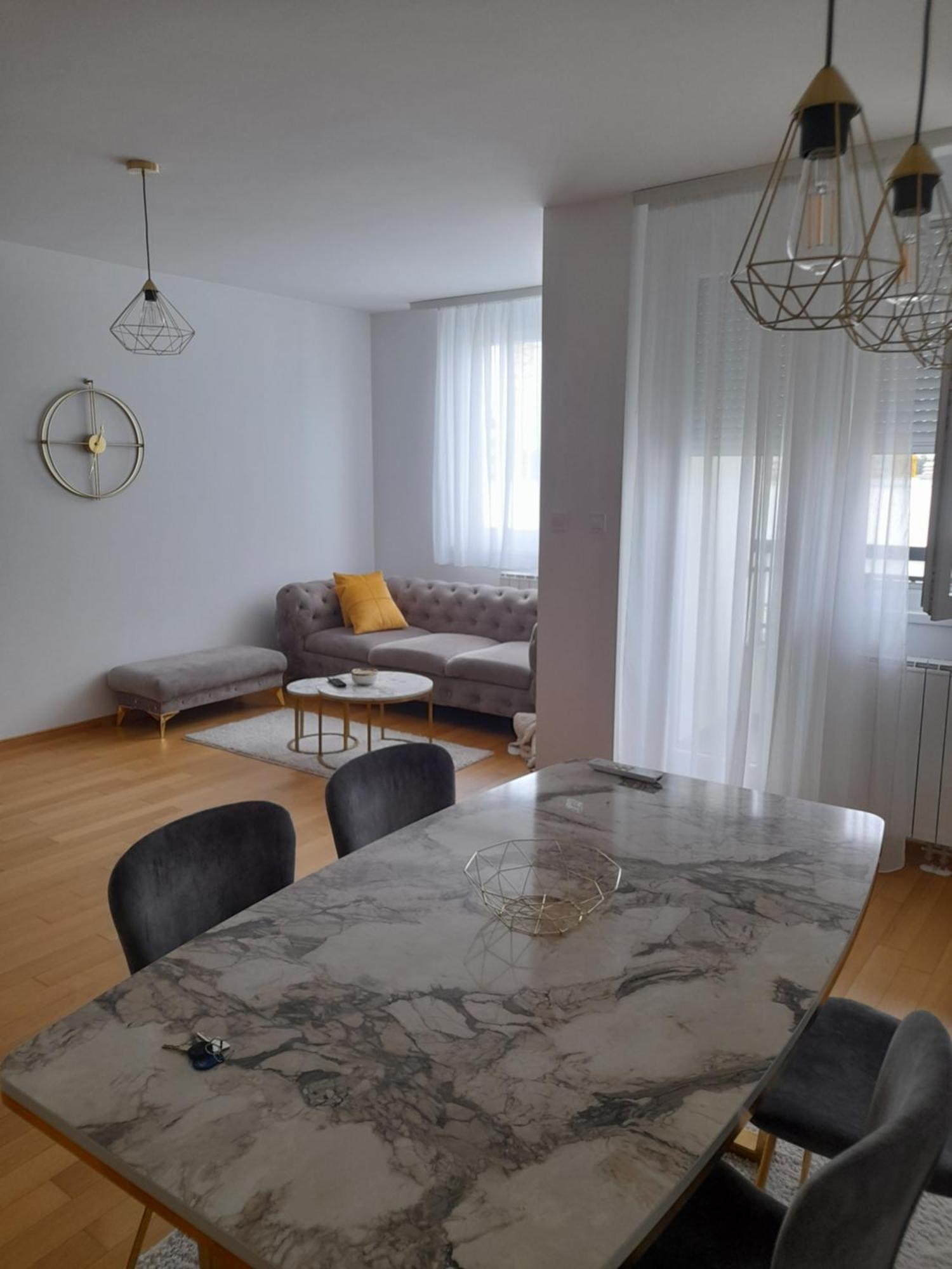 Apartman Lena Баня Лука Екстериор снимка