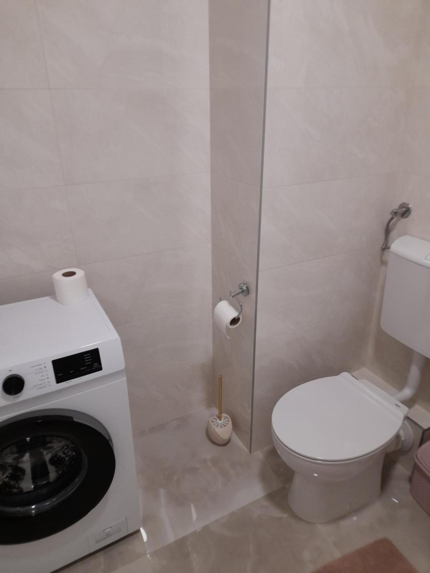 Apartman Lena Баня Лука Екстериор снимка